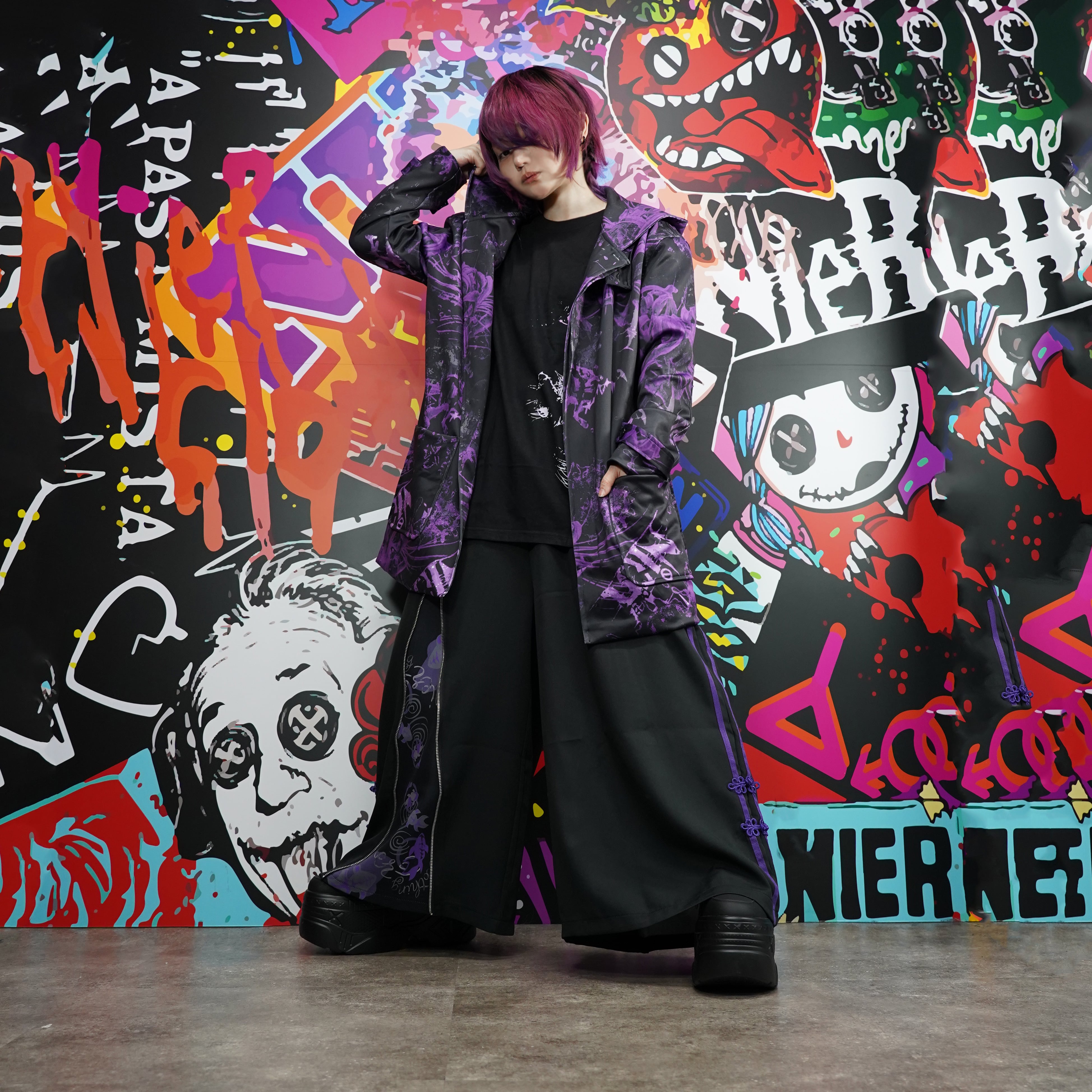 三井家伝来「円山派衣裳画」 紫紅社 SC2Y-N ZIP SLIT×チャイナライン和装WIDE PANTS【紫和柄金魚】 | NIER CLOTHING