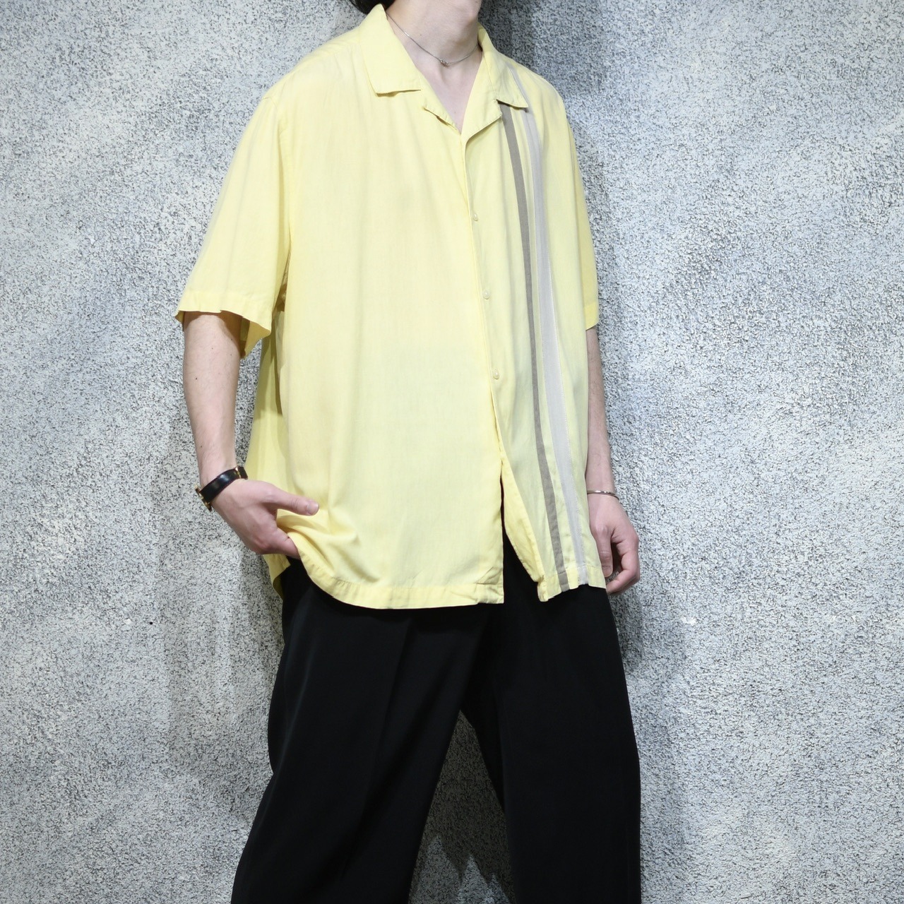 switching design silk open collar shirt