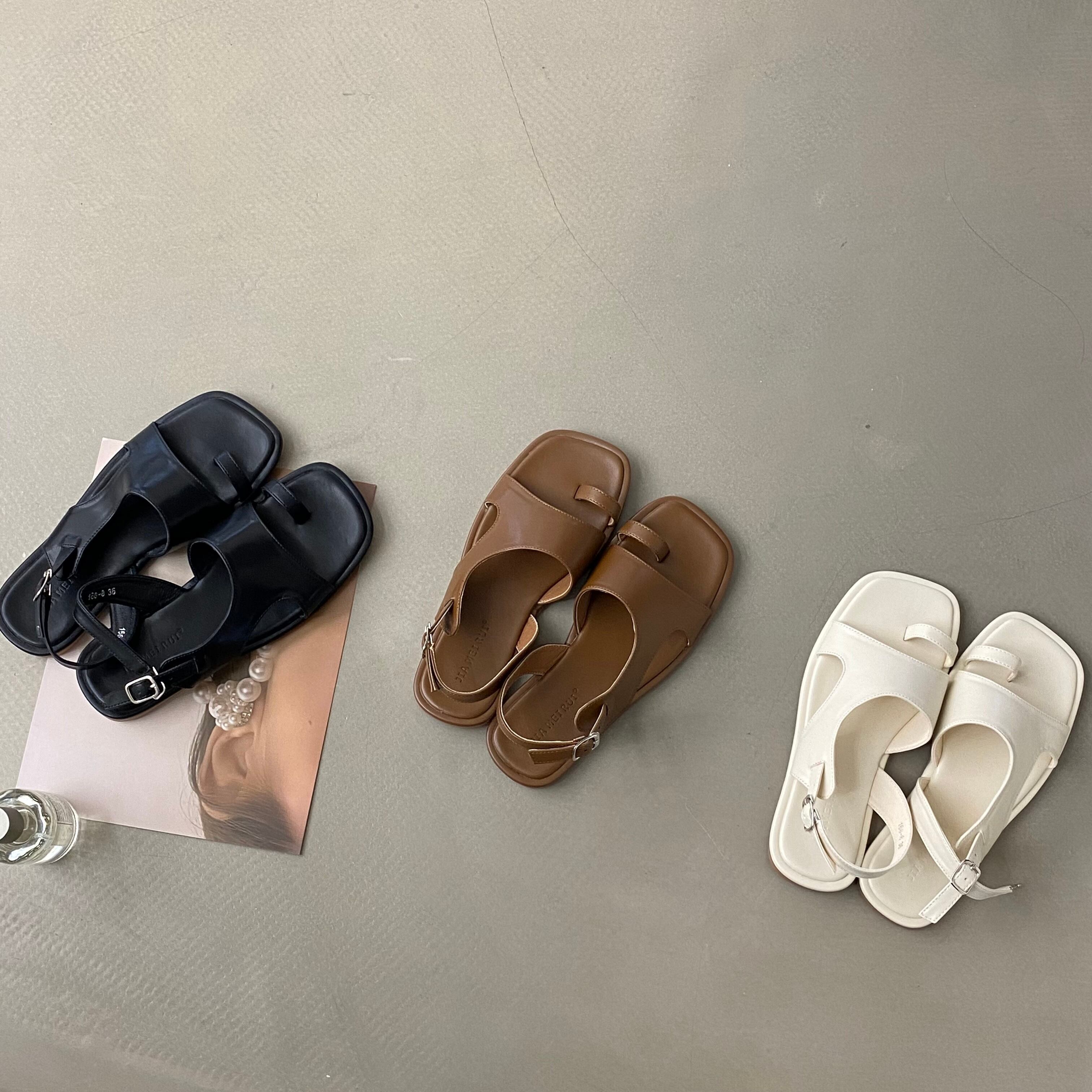 3color : Thumb ring Asymmetry Sandals 92175 サンダル フラット