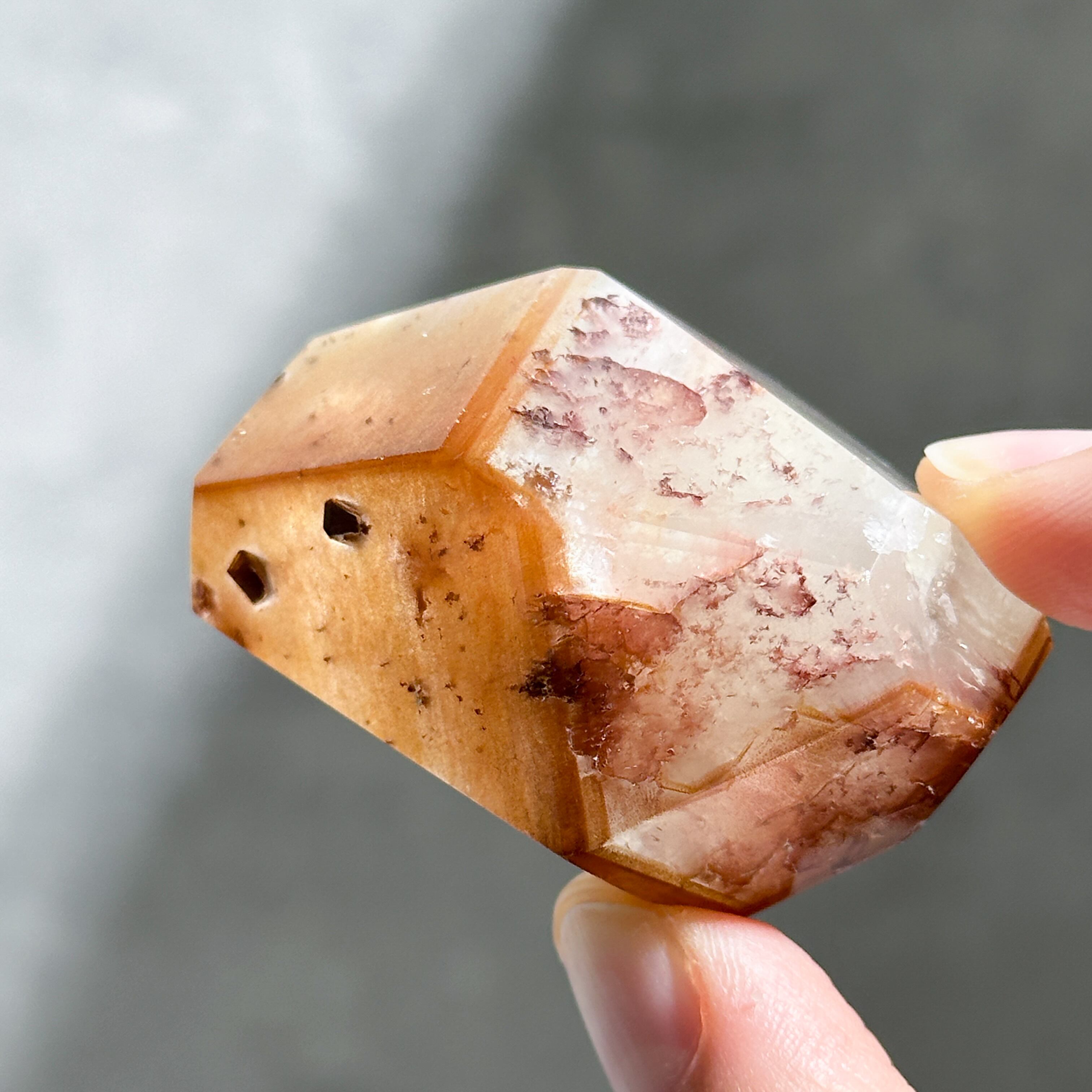 ゴイアス州クリスタリーナ産ドリームコートレムリアン フリーフォーム