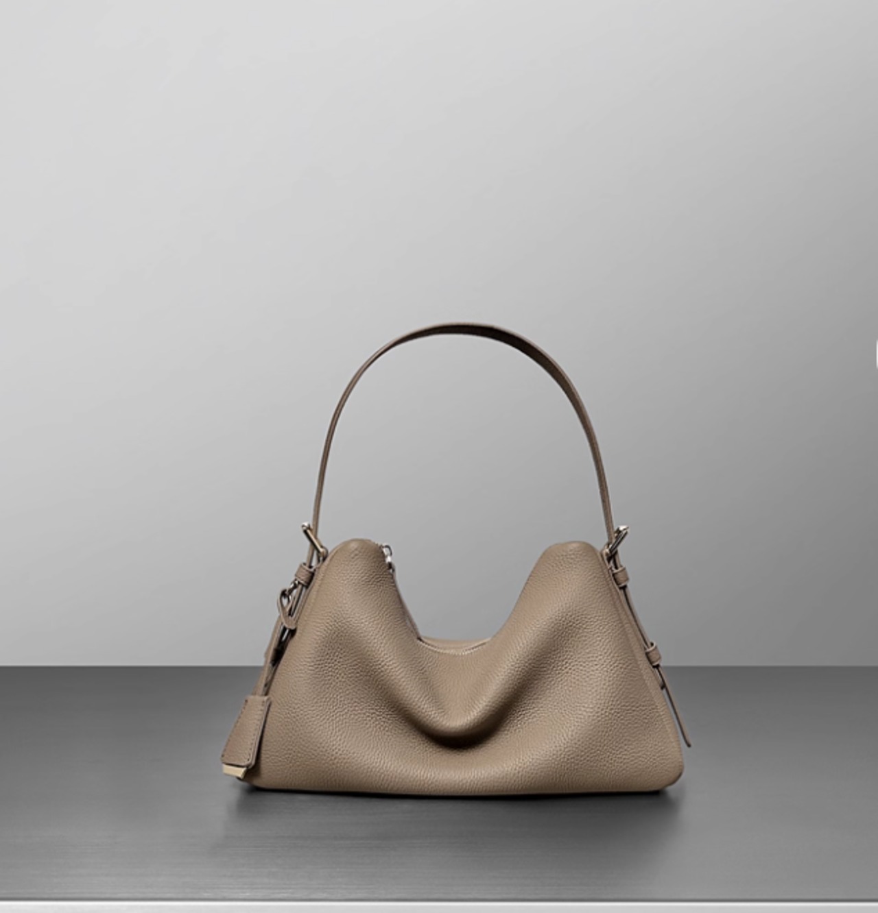 本革ショルダーバッグ