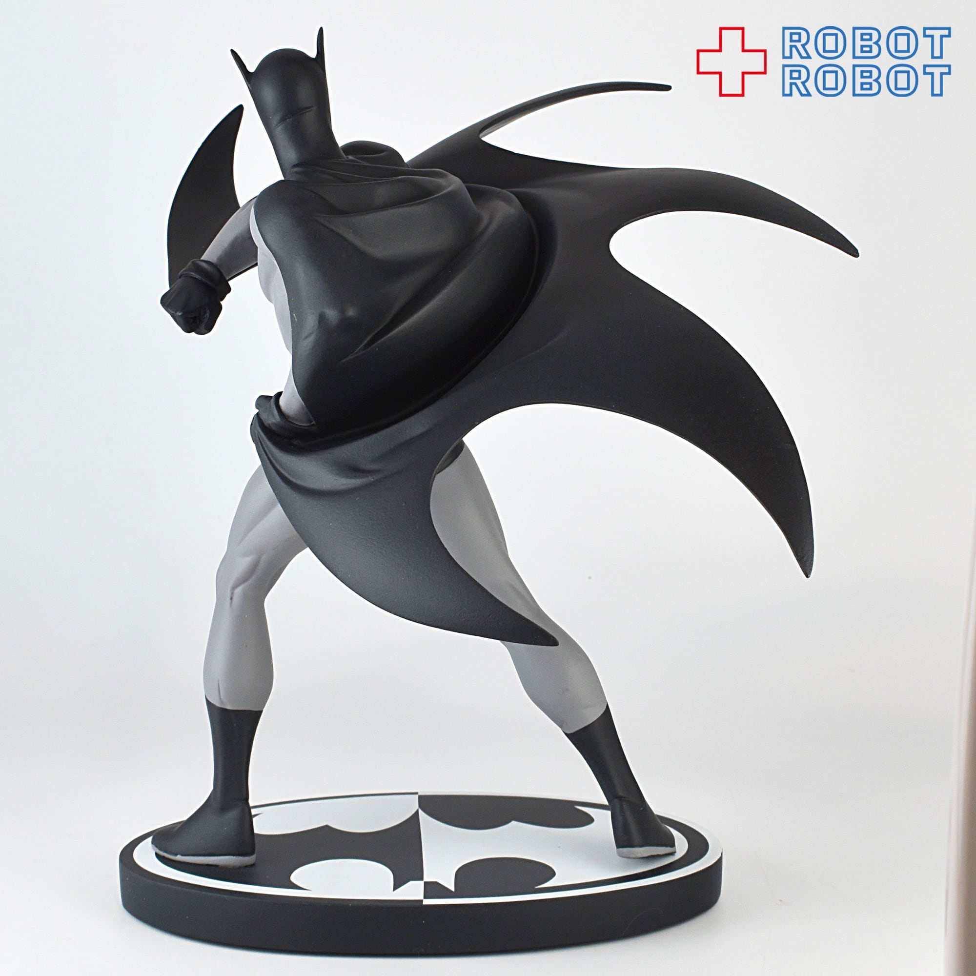 DCコミックス ブラック&ホワイト バットマン スタチュー By DCコミックス ブラック&ホワイト バットマン スタチュー By