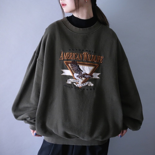 "刺繍×鷲" front design over silhouette sweatshirt