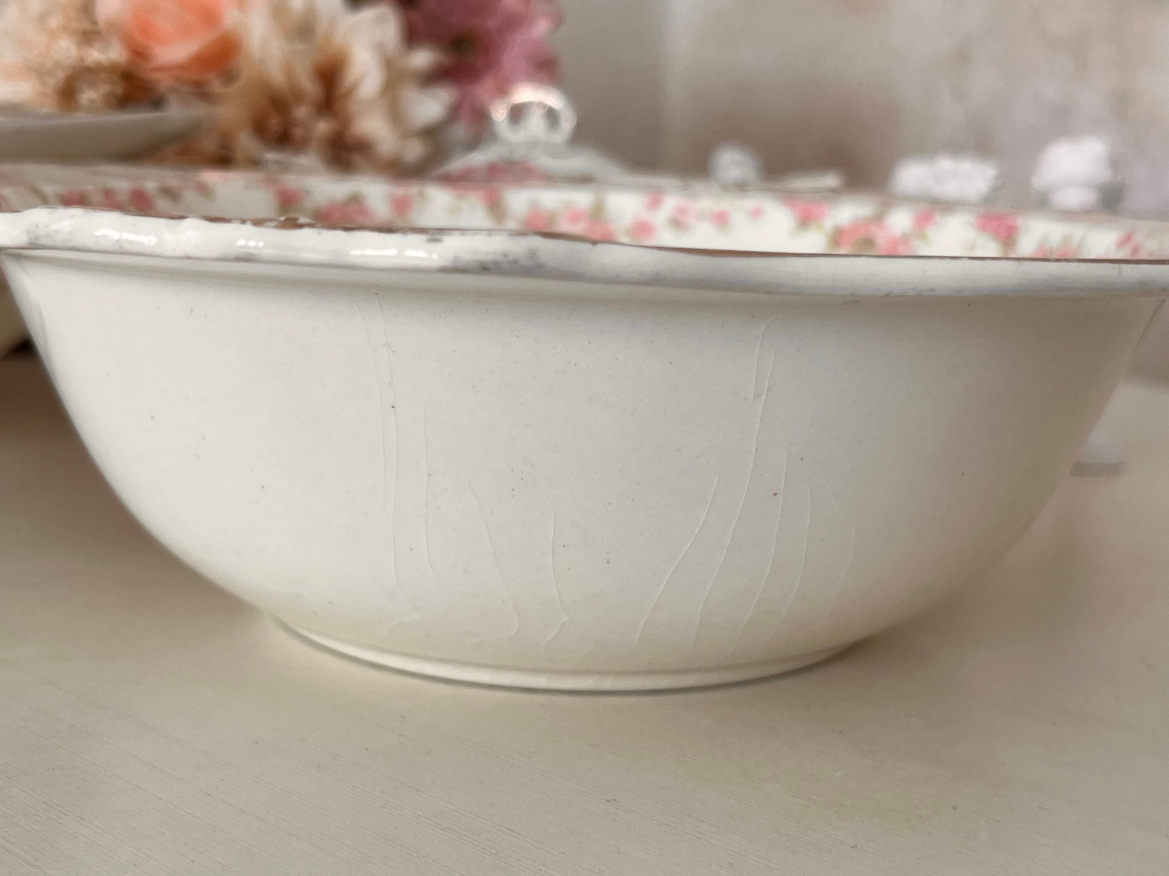 【アルフレッド・ミーキン】小さなピンクのフローラル　大・小ボウル&小物入れセット アルフレッド・ミーキン】小さなピンクのフローラル大・小ボウル&小物