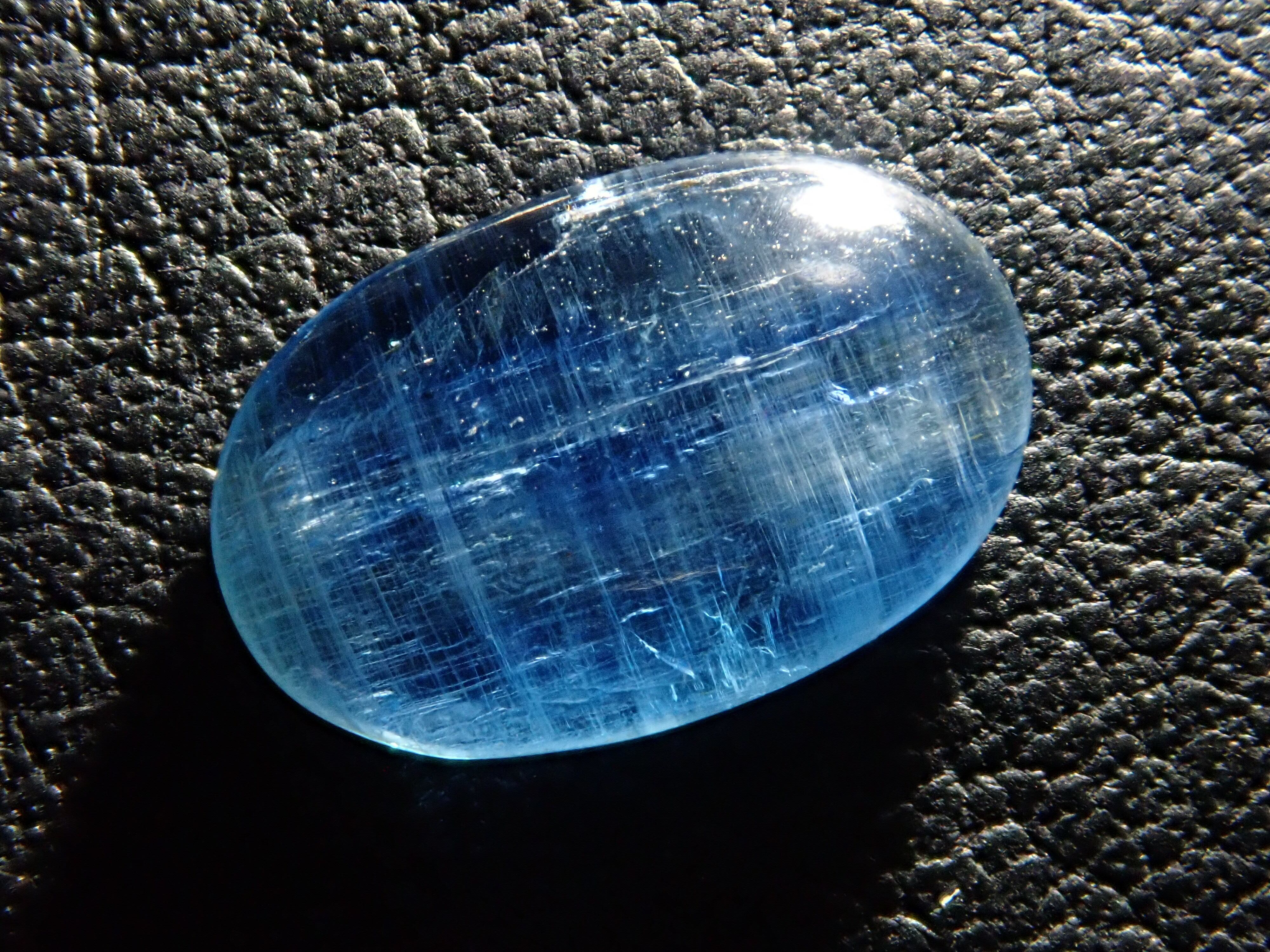 ブラジル産カイヤナイト 2.575ct | Gem Shop Urcaguary