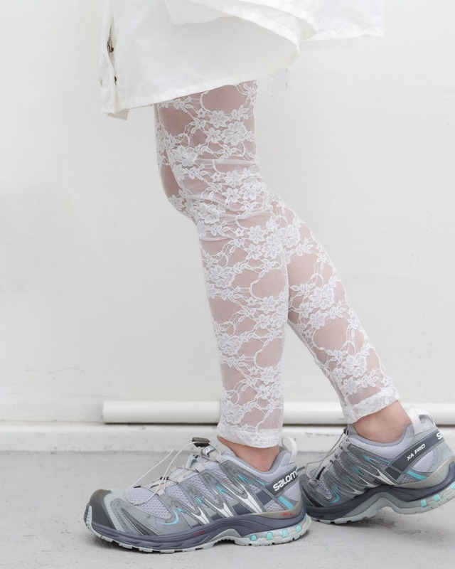2000s floral lace leggings