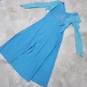 社交ダンス 衣装 スタンダード ドレス ワンピース パーティドレス 水色 ライトブルー系 ラインストーン レース 長袖 華やか 派手 デモ 上品 ライトブルー 発表 会 衣装 おしゃれ 春 夏 快適 フェミニン 大人 かわいい エレガント フェスティバル パーティーイベント デザイン シンプル 通気性 高級感 刺繡 ディテール