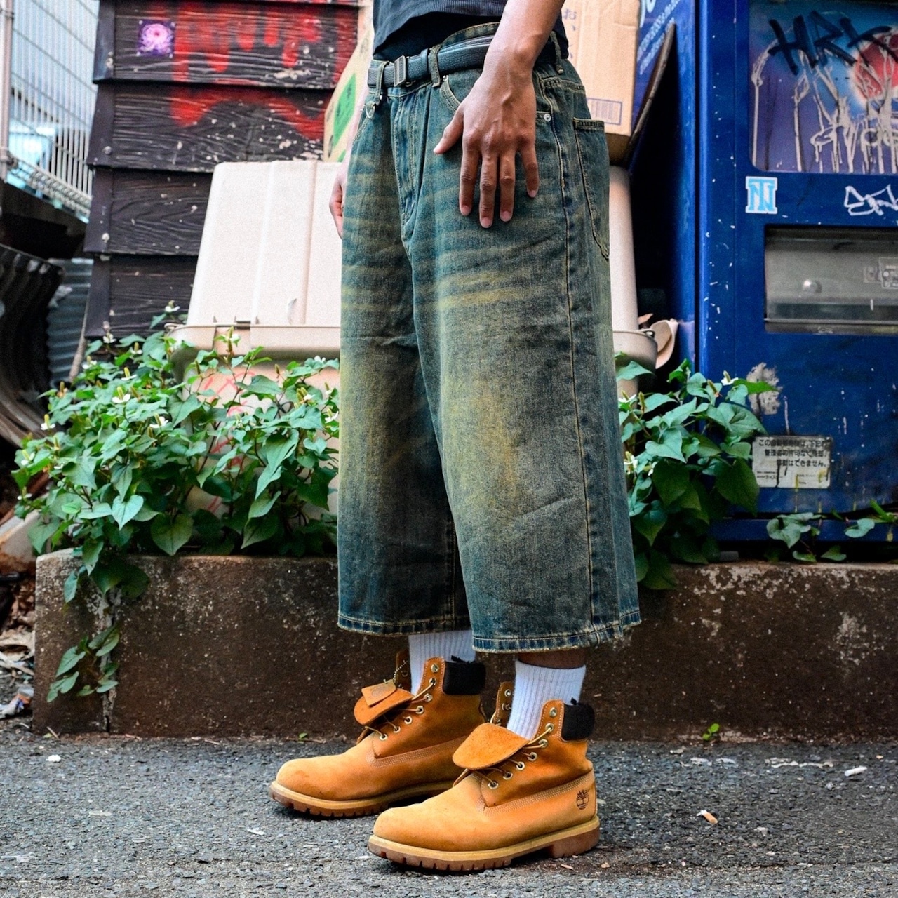VINTAGE FADED EXTRA BAGGY JORTS