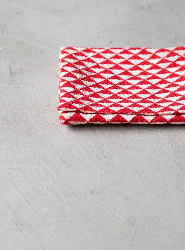 unknown 1980s Fish-scale pattern pouch