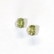 8月誕生石！幸せ溢れるイエロー！ シルバー ペリドット ピアス(S) simple silver series