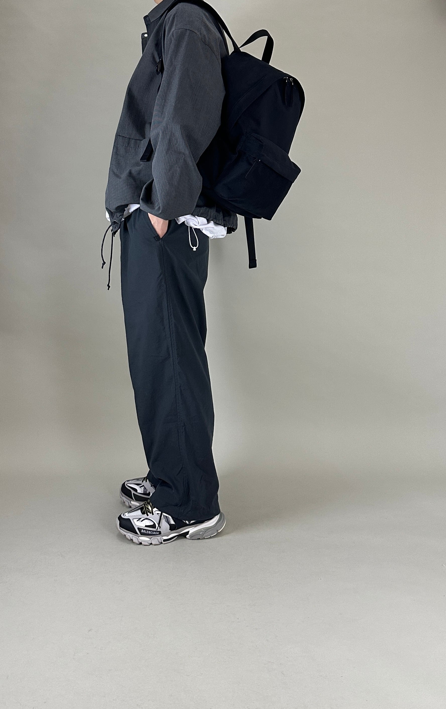 zattu : ESTER (エスター) | Onthebooks