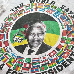 90's NELSON MANDELA 〝THE WORLD SAYS MANDELA FOR PRESIDENT〟2side INK Print T-Shirt  / Size About  LARGE