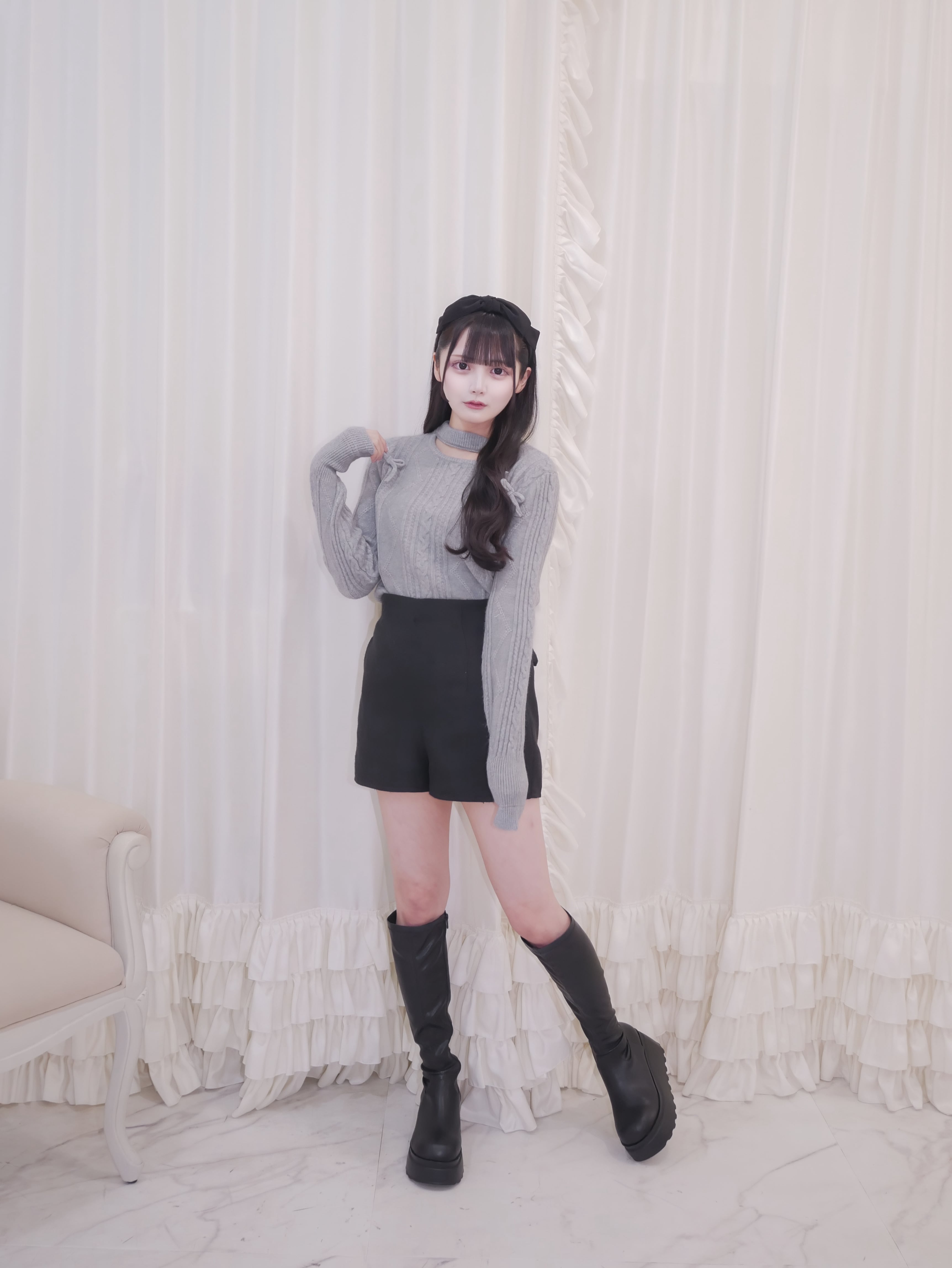 front cut ribbon knit