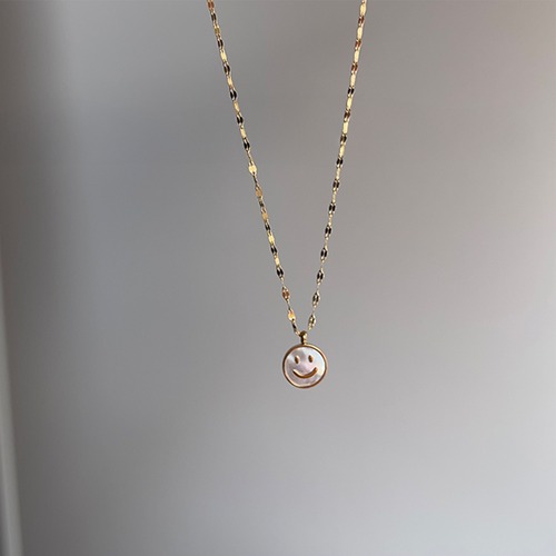 Tiny happy face necklace A00052