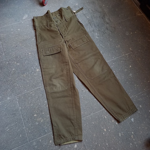 チェコ軍 M-85 ダブルニーカーゴパンツ w27inc~ used [105074]
