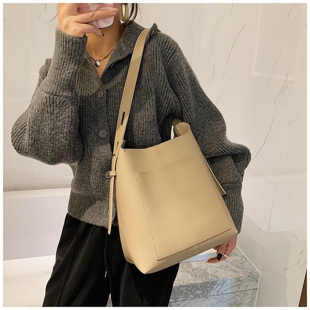 influencer shoulder bucket bag 　2litr02099