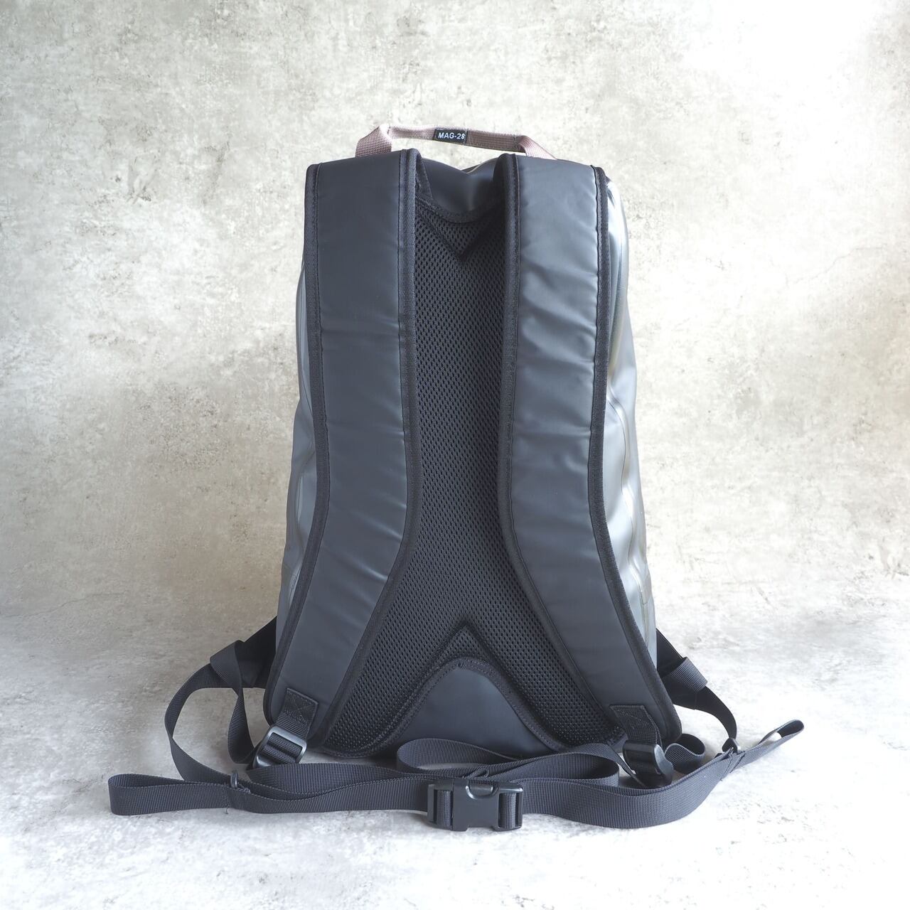 Crux / Mag 28 | ssaw 紀伊半島にある山道具のお店