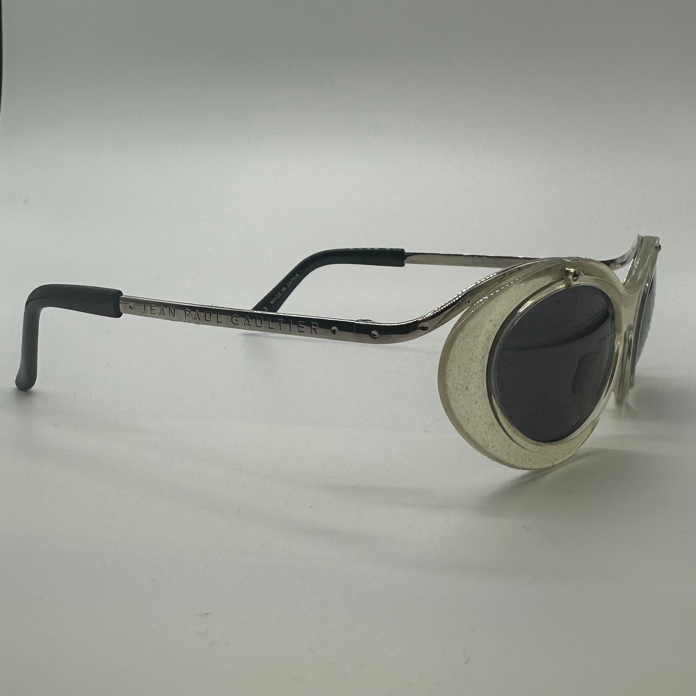 90's JEAN PAUL GAULTIER SUNGLASS PEARL WHITE DEAD STOCK 90's JEAN PAUL GAULTIER SUNGLASS PEARL WHITE DEAD STOCK