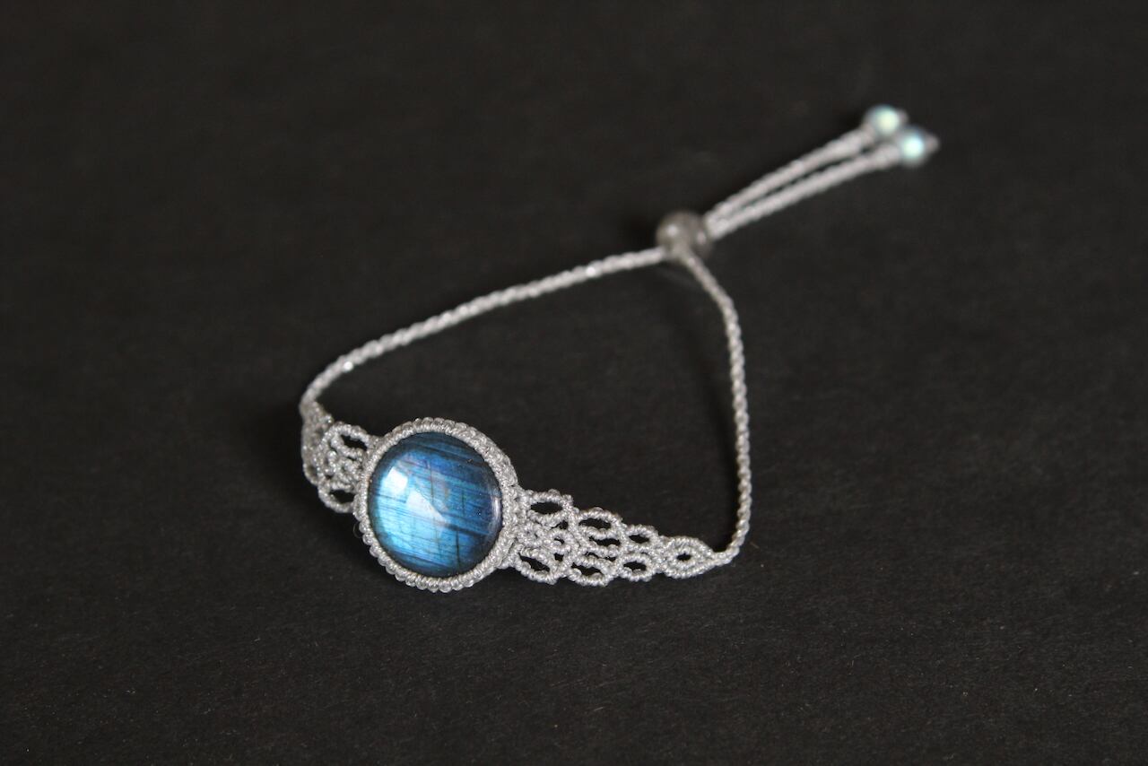 Labradorite micro macrame bracelet