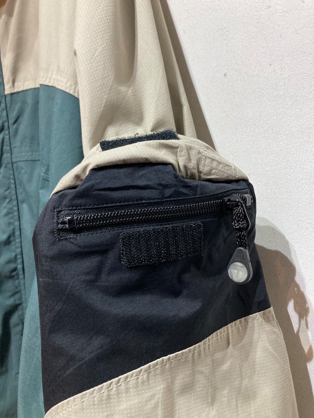 “Columbia” Mountain Nylon Jacket RENGA CLOTHING STORE