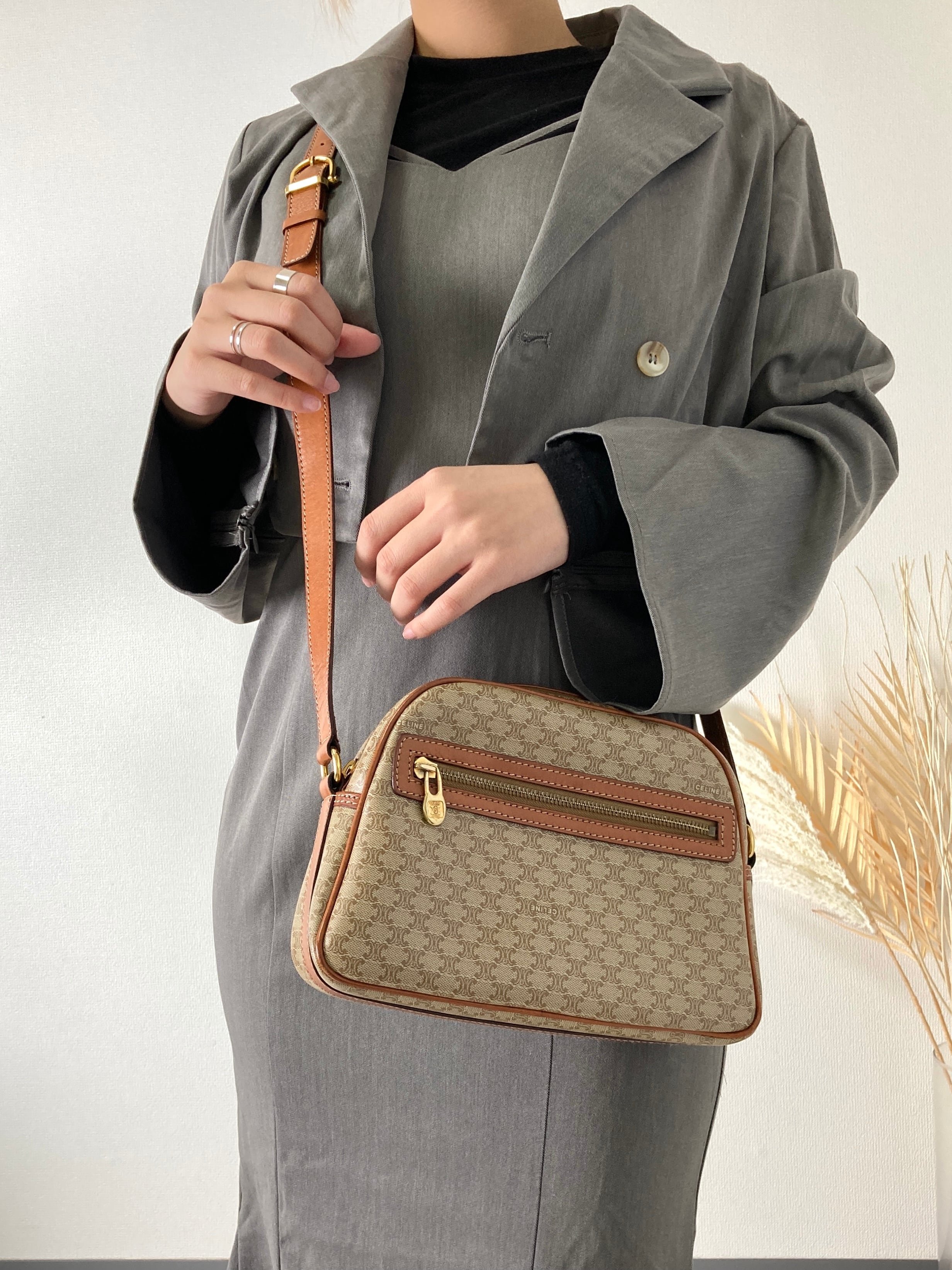 CELINE セリーヌ マカダム フロントファスナー レザー ショルダーバッグ ベージュ vintage ヴィンテージ オールド d4nhkn |  VintageShop solo powered by BASE