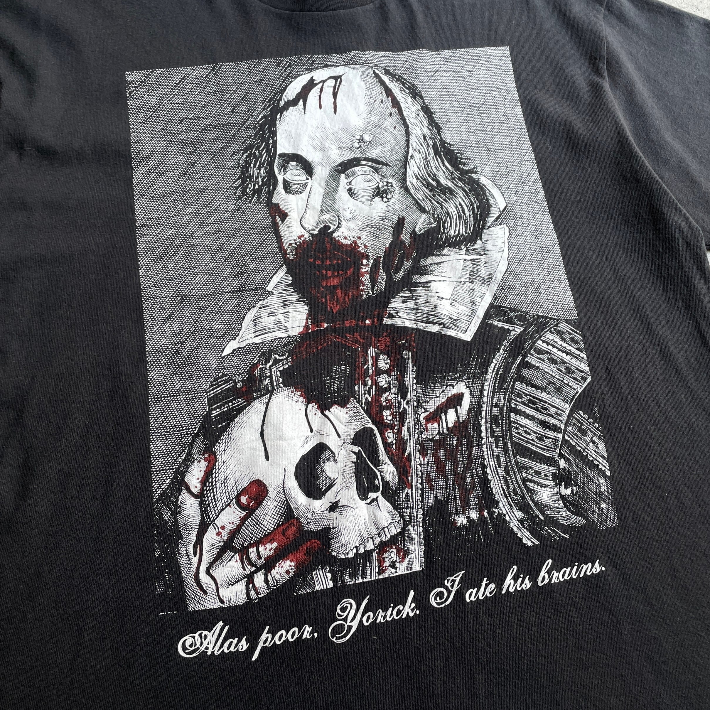 alas poor yorick” シェイクスピア ハムレット グロテスク プリント T