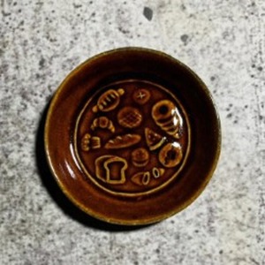 パンの豆皿　あめ釉