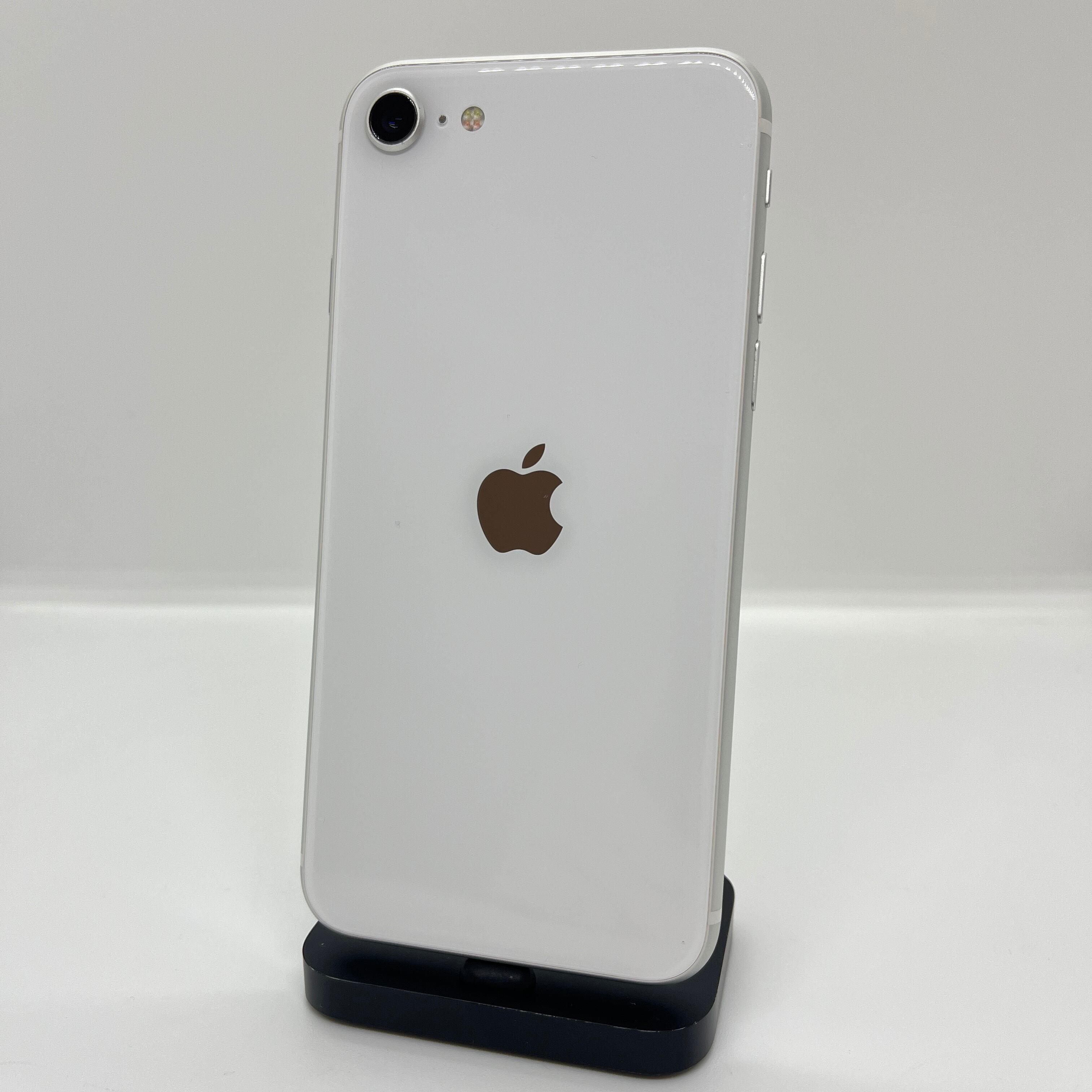 バッテリー最大容量100％】iPhoneSE2 128GB ブラック【SIMロック解除
