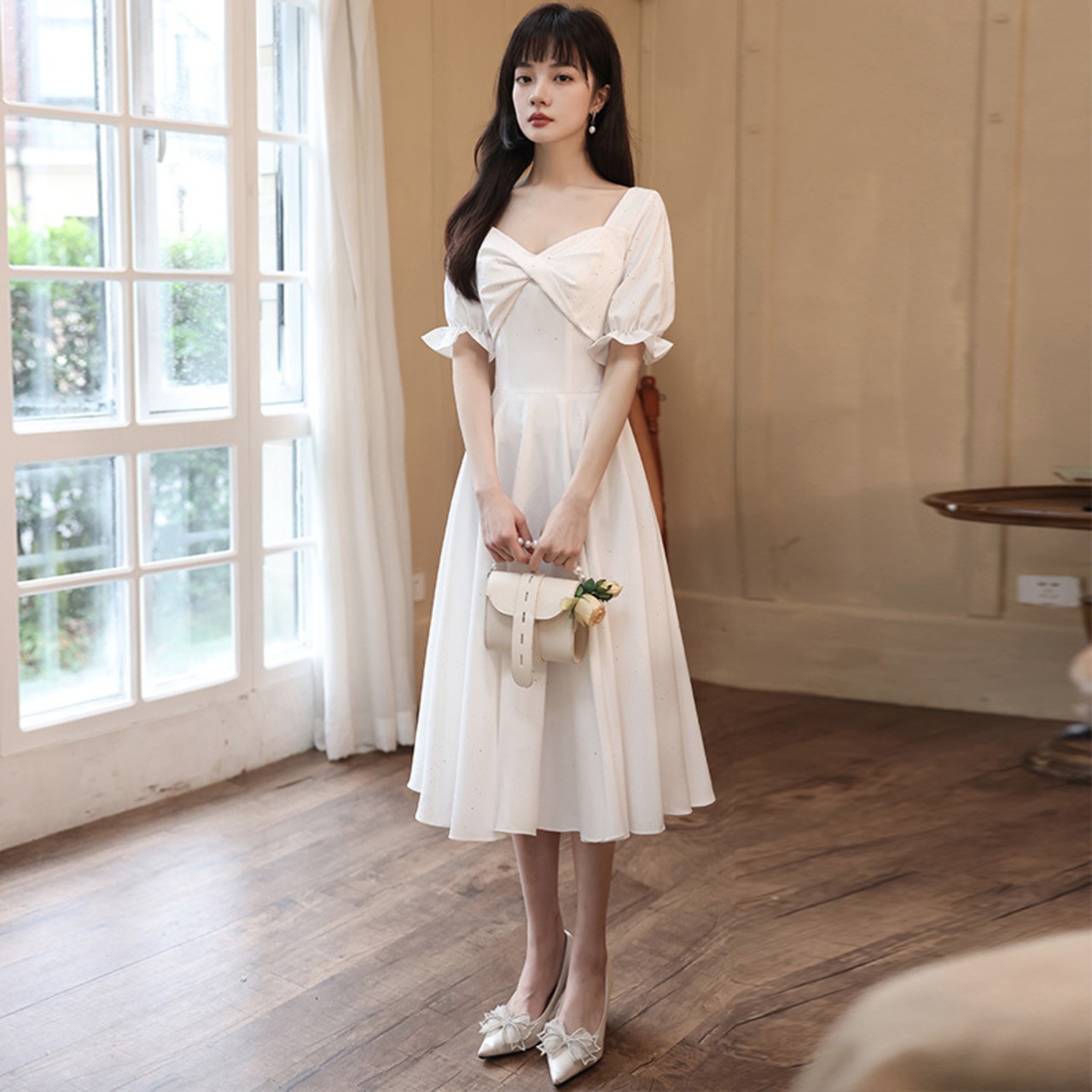 上品！ オフホワイト パーティードレス スレンダーライン 姫袖 2次会  