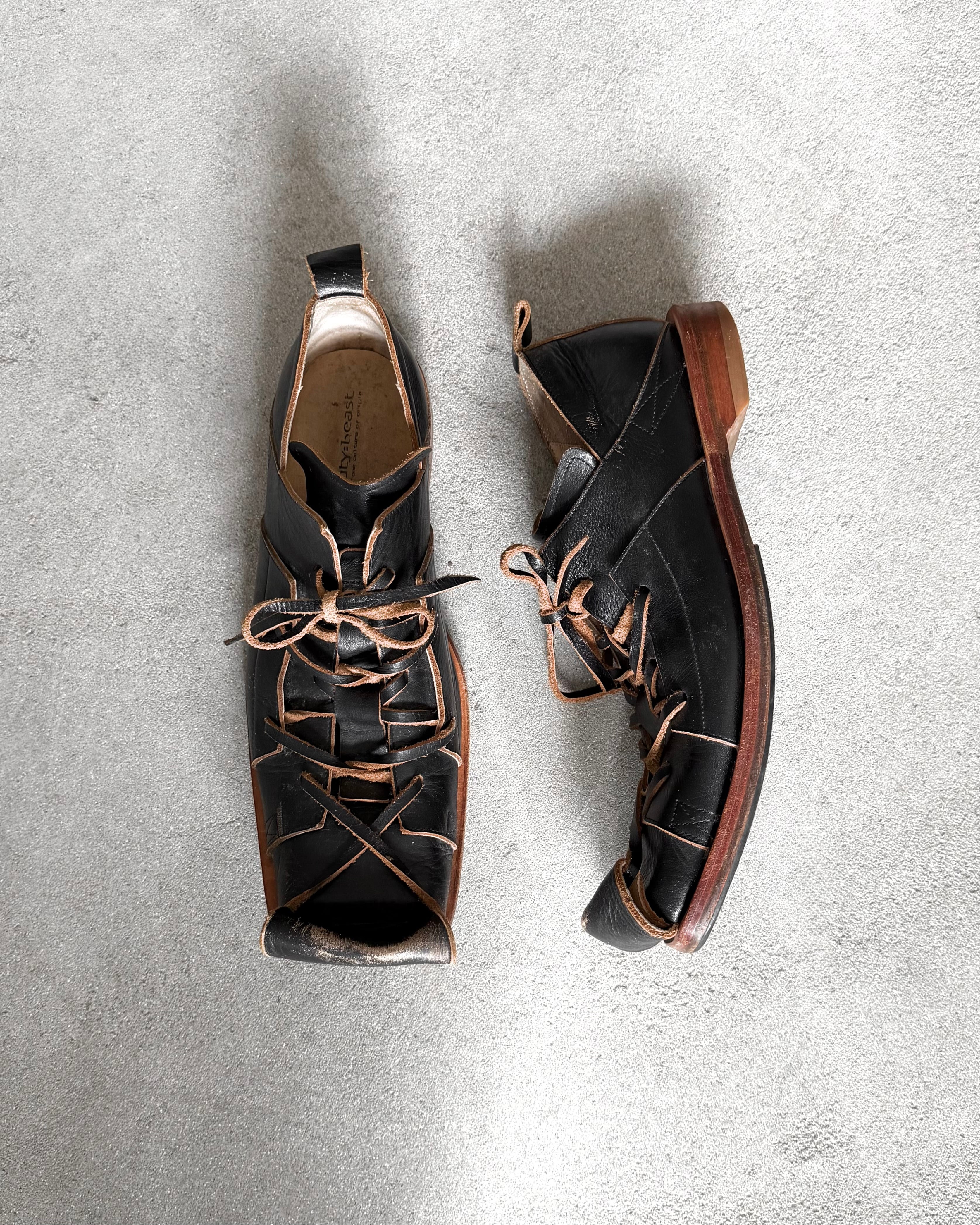 1990s beauty:beast Scroll Toe Leather Shoes | ether