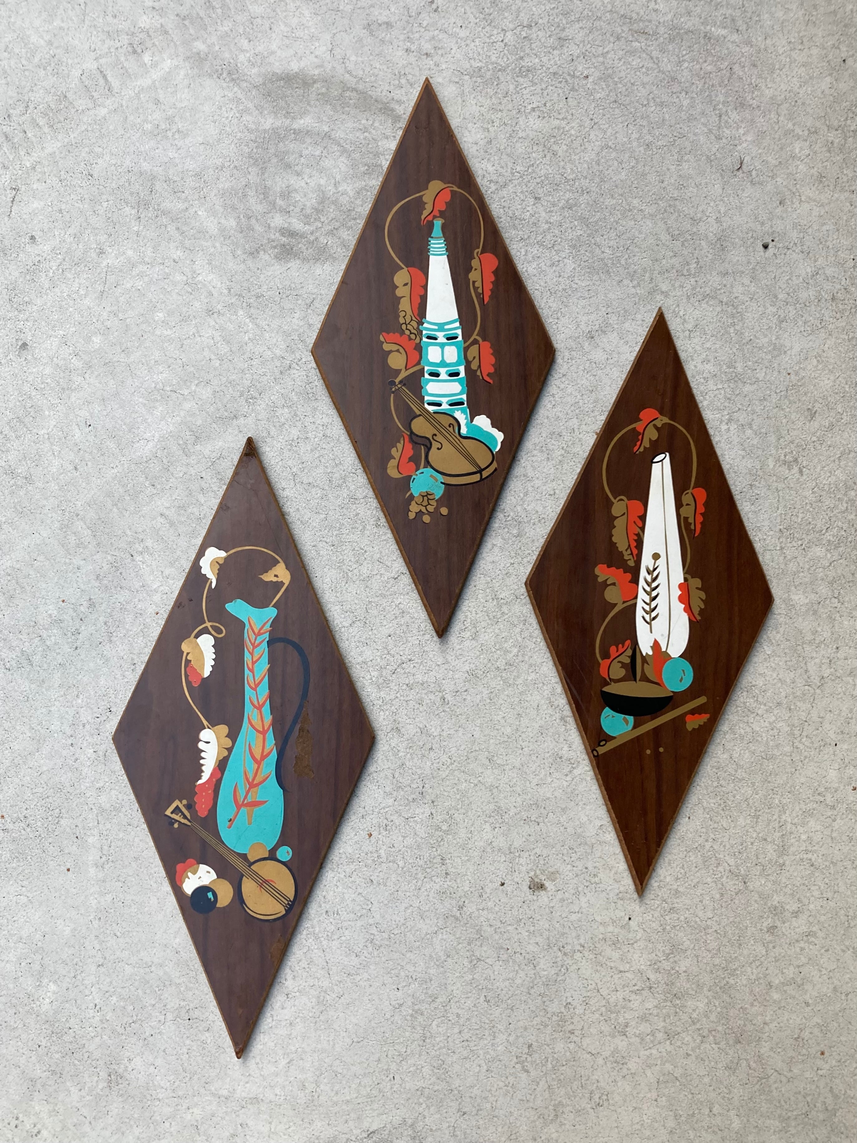 MID  CENTURY WALL ACCESSARIES SET