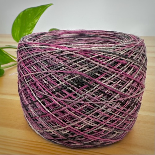 【2026 Summer Collection】Berry Noir｜ヨーロッパのオーガニックリネン　50g（約330m）極細タイプ