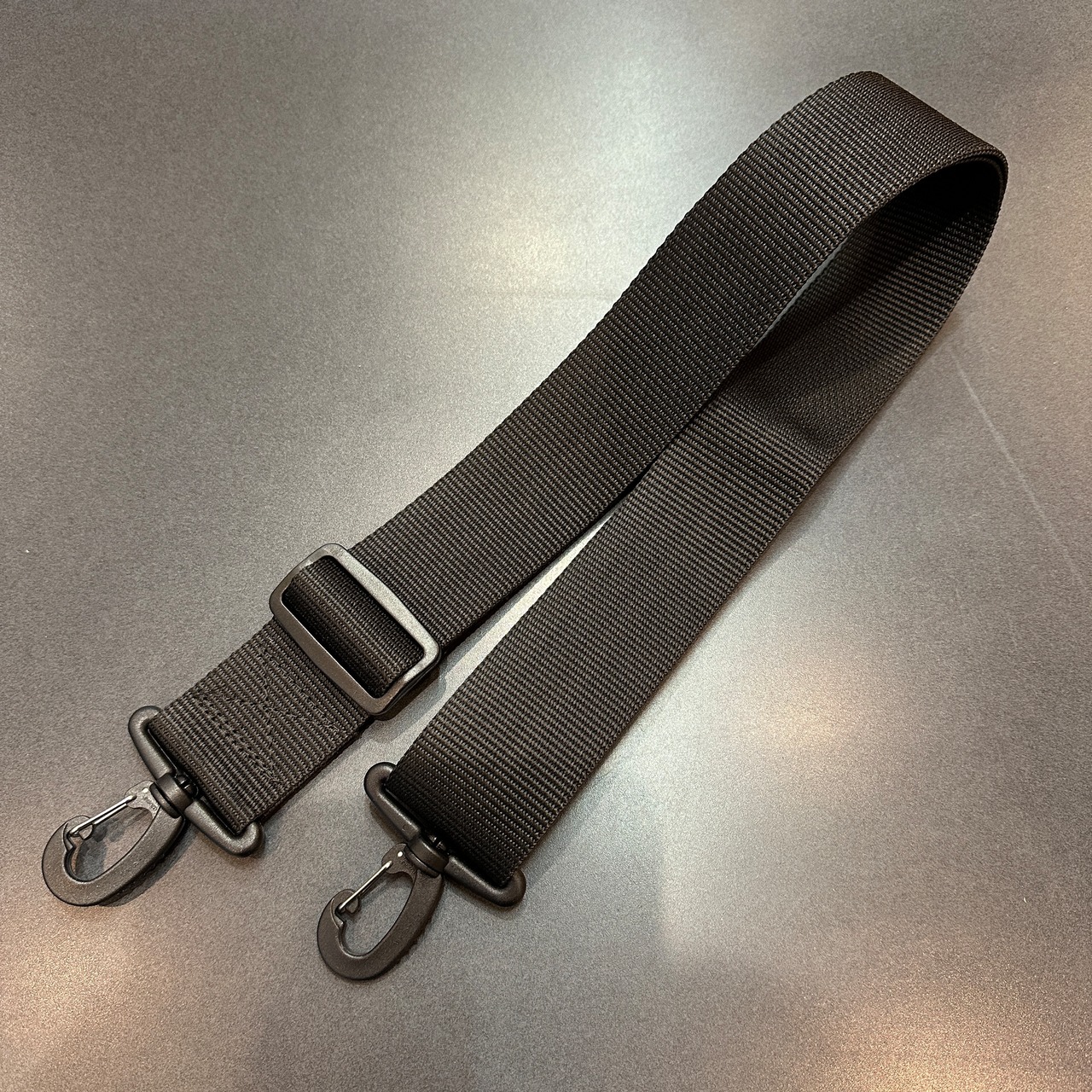 On yer shoulder用ショルダーストラップ