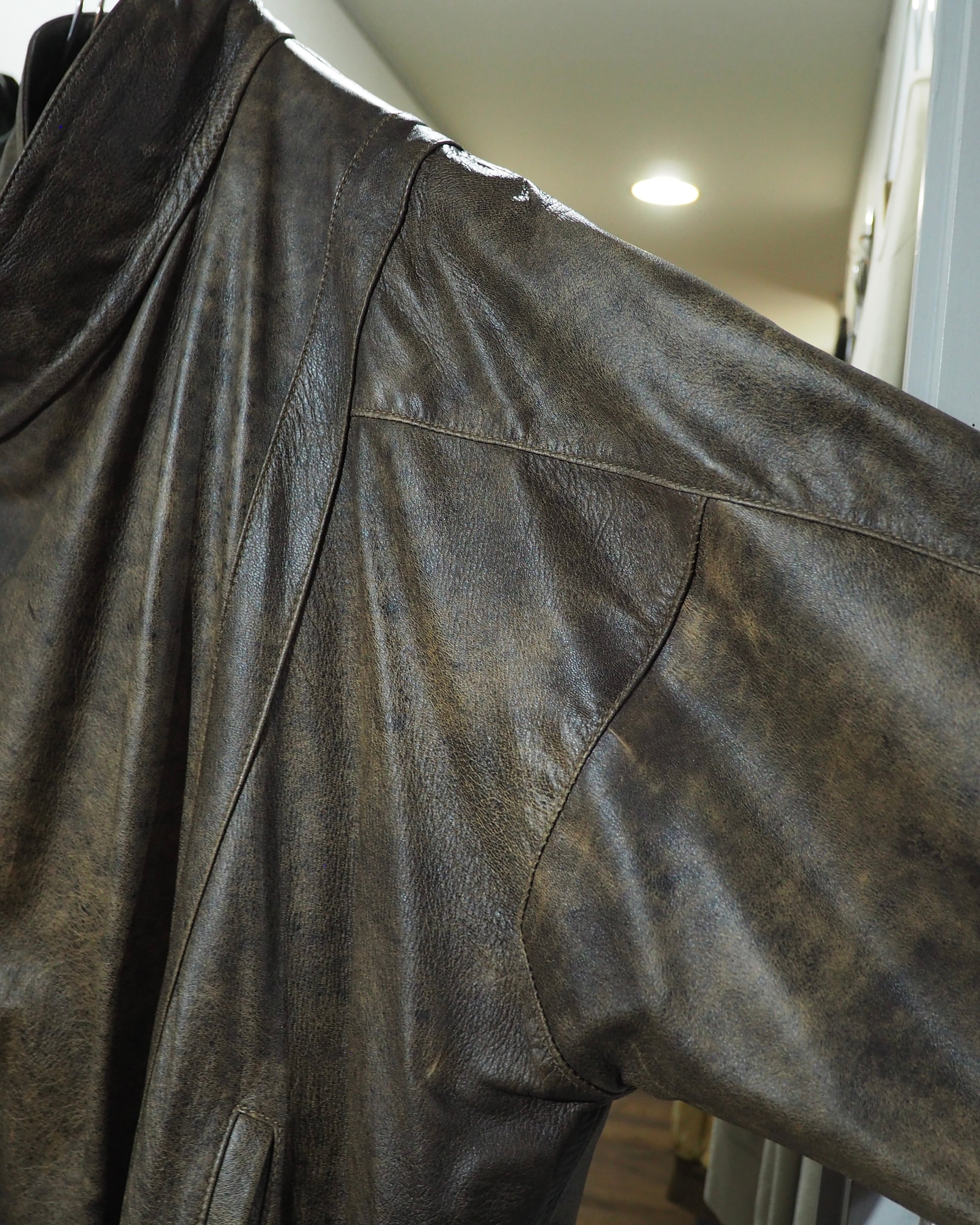 " Made in Italy - Vera Pelle " Unconventional Deformed Silhouette Vintage Leather Jacket