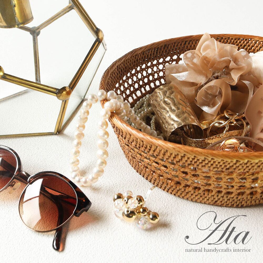 【美品】椰子の実の小物入れ◇趣あり 美品】椰子の実の小物入れ◇趣あり 椰子の実トレー 椰子