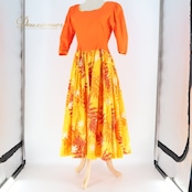 フラダンス 衣装 ワンピース ドレス オレンジ系 ワントーン 長袖 モンステラ柄 ティアレ柄 かわいい 鮮やか 華やか 明るい 元気 カラフル 橙 大人っぽい ハワイアン アロハ ハワイアンプリント フラ ダンス レッスン 練習 おしゃれ ドレスアップ