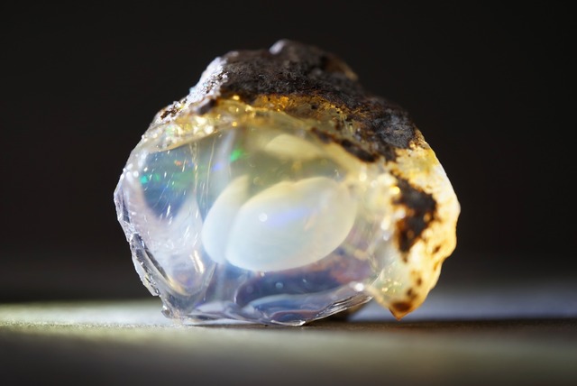 エッグ・イン・オパール Opal Egg 1331