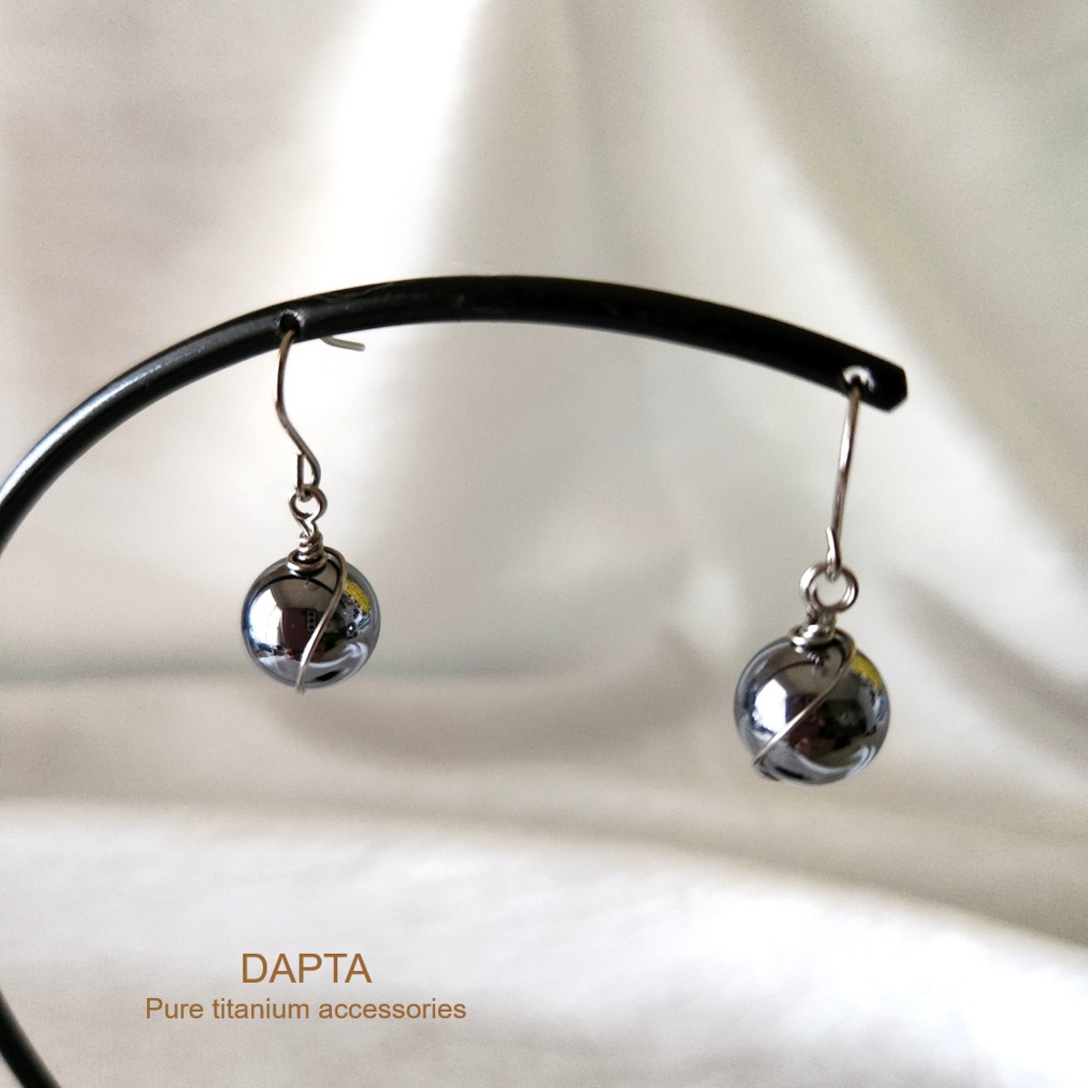 金属アレルギー対応】純チタン ピアス テラヘルツ | DAPTA Pure