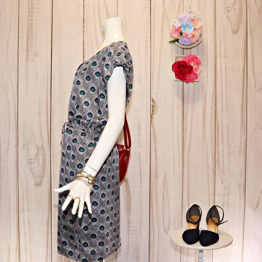 専用✨TORY BURCH　トリーバーチ フレンチスリーブ　ワンピース　シルク トリーバーチ フレンチスリーブ 孔雀柄ワンピース M シルク