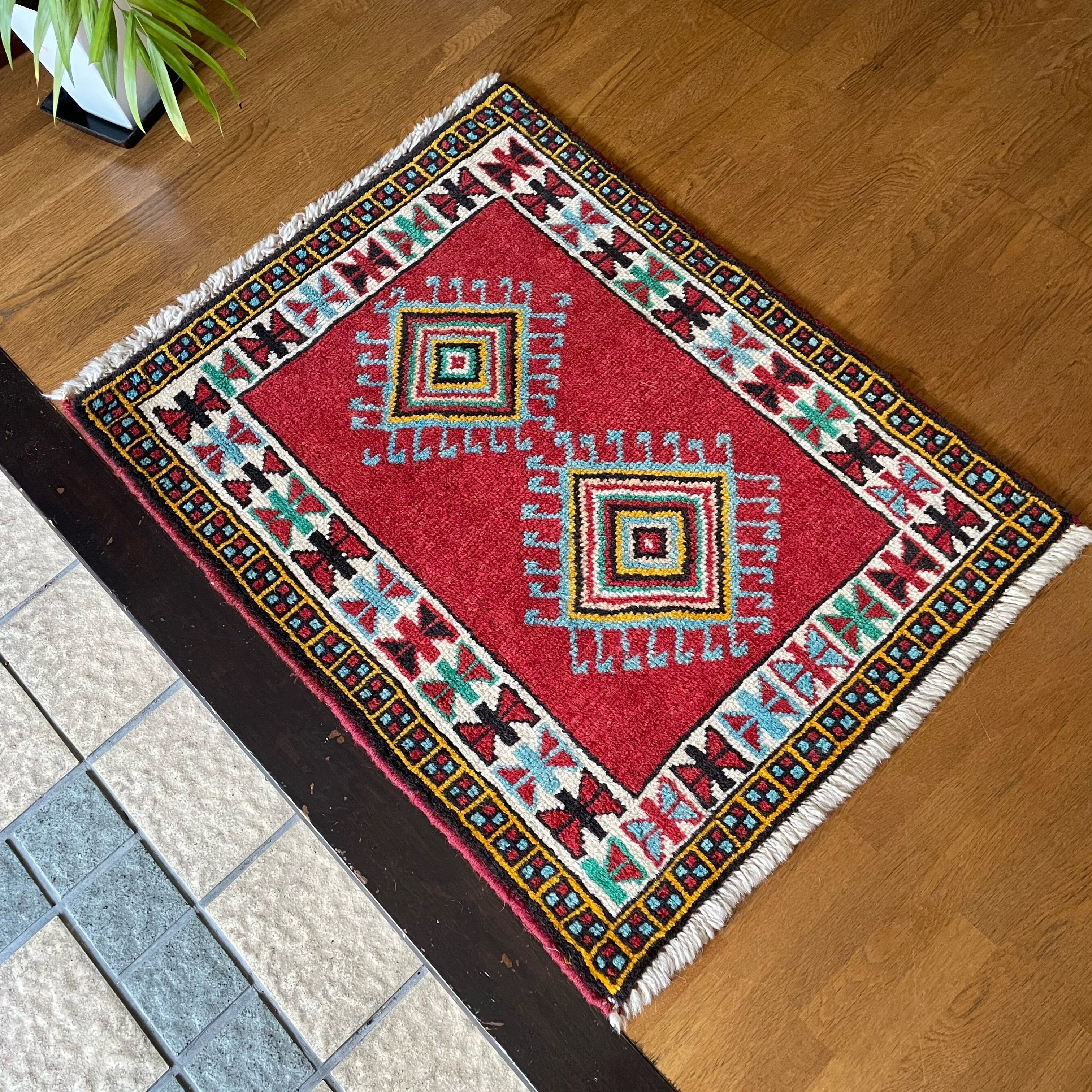 ペルシャ絨毯 ヤラメ産 座布団 サイズ 41$cm | honmono ペルシャ絨毯