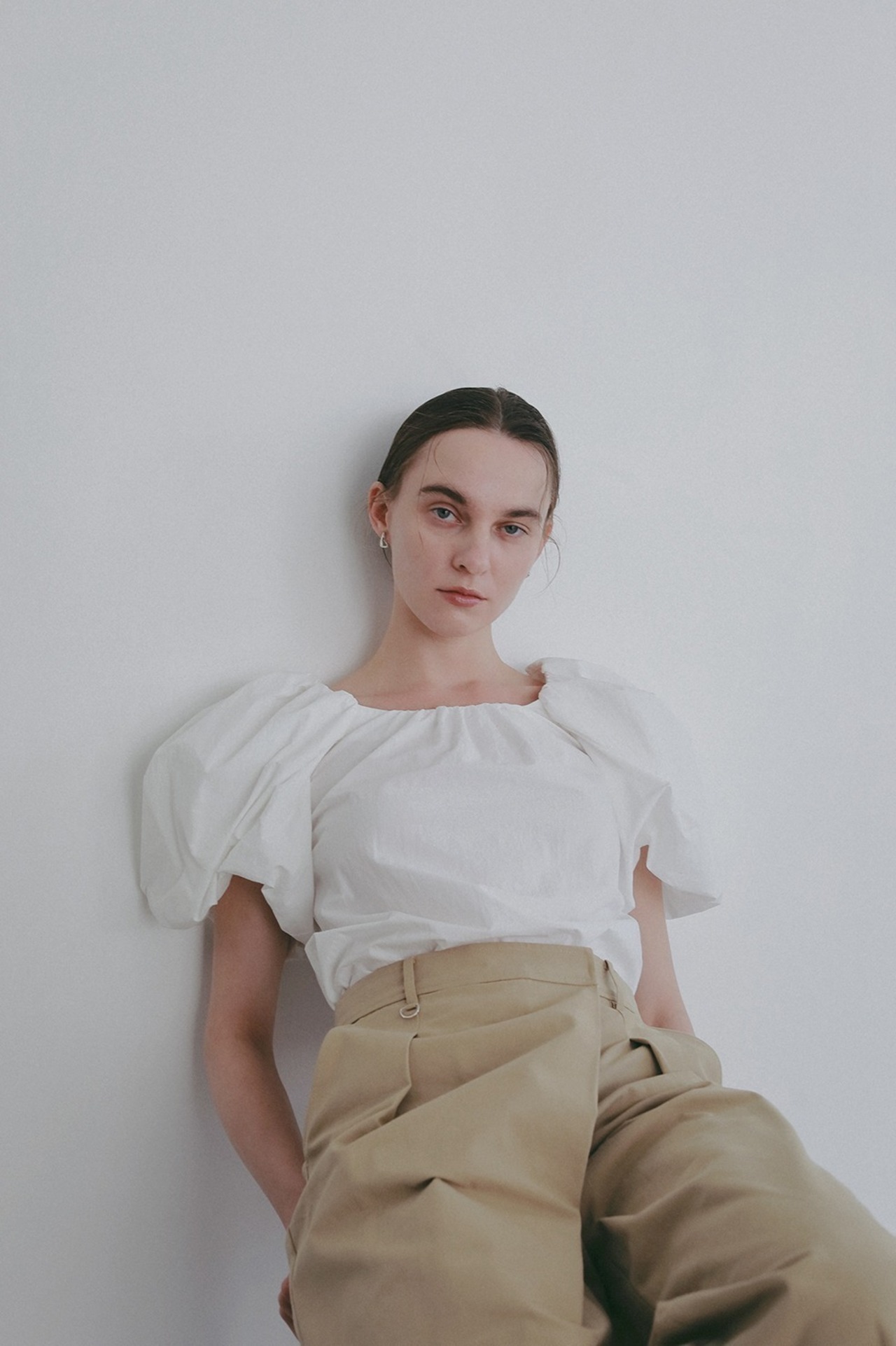 MANOF BALLOON SLEEVE BLOUSE 3色展開