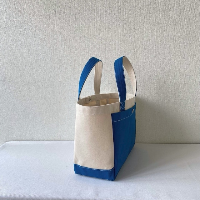 「軽いボックストート」小サイズ「生成り✕トワイライトブルー」／倉敷帆布 8号帆布【受注制作】
