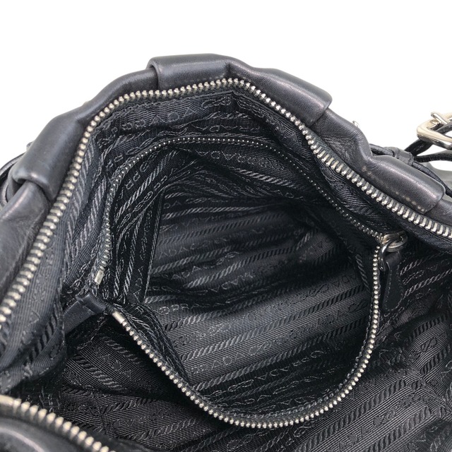 PRADA プラダ ショルダーバッグ ブラック ロゴ型押し レザー vintage ヴィンテージ オールド en8d2i