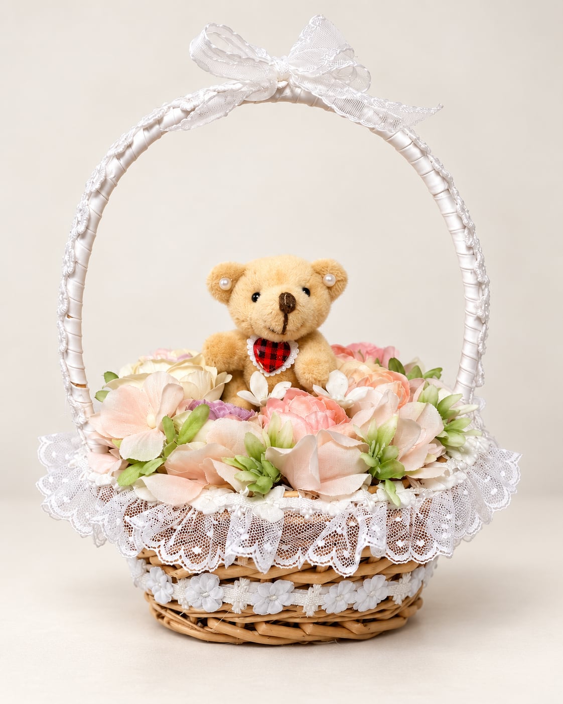 フラワーアレンジ｜うちの子と楽しむミニベアの花かご【AR-012】｜パステルフラワー｜ペットのいる暮らし｜ギフト｜ミニベア｜横15㎝ 高さ約18cm｜ギフト｜ミニベア｜横15㎝ 高さ約18cm