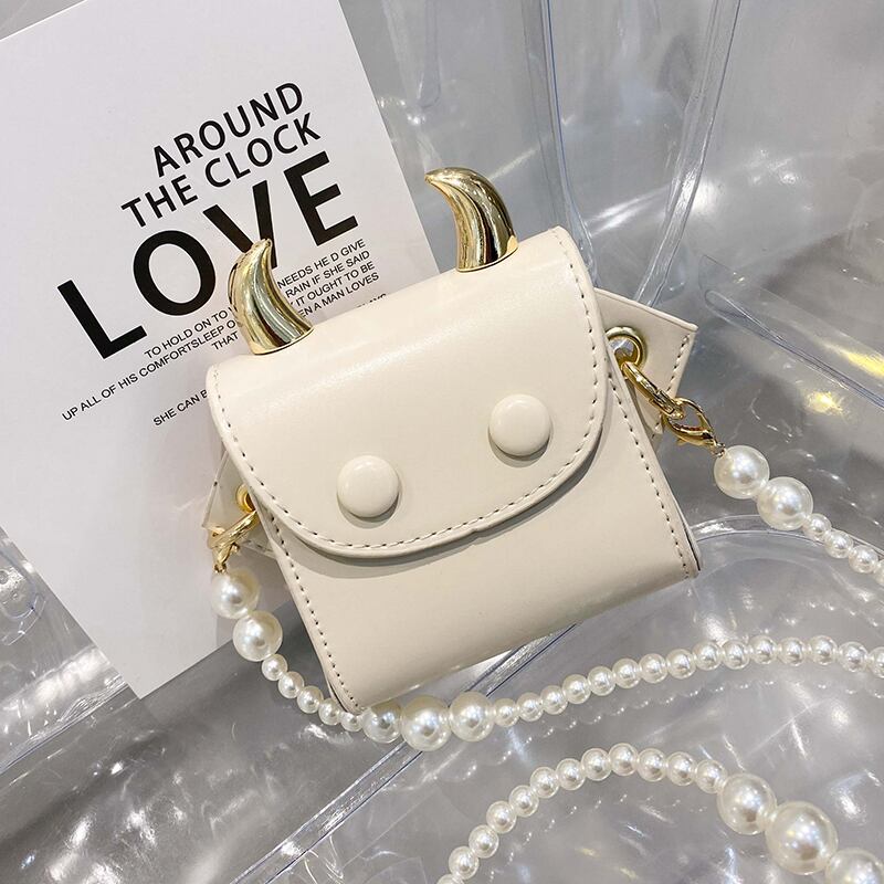 パールチェーン レッドミニ クロスボディ 真珠 スクウェア 手作りハンドバック57214098162