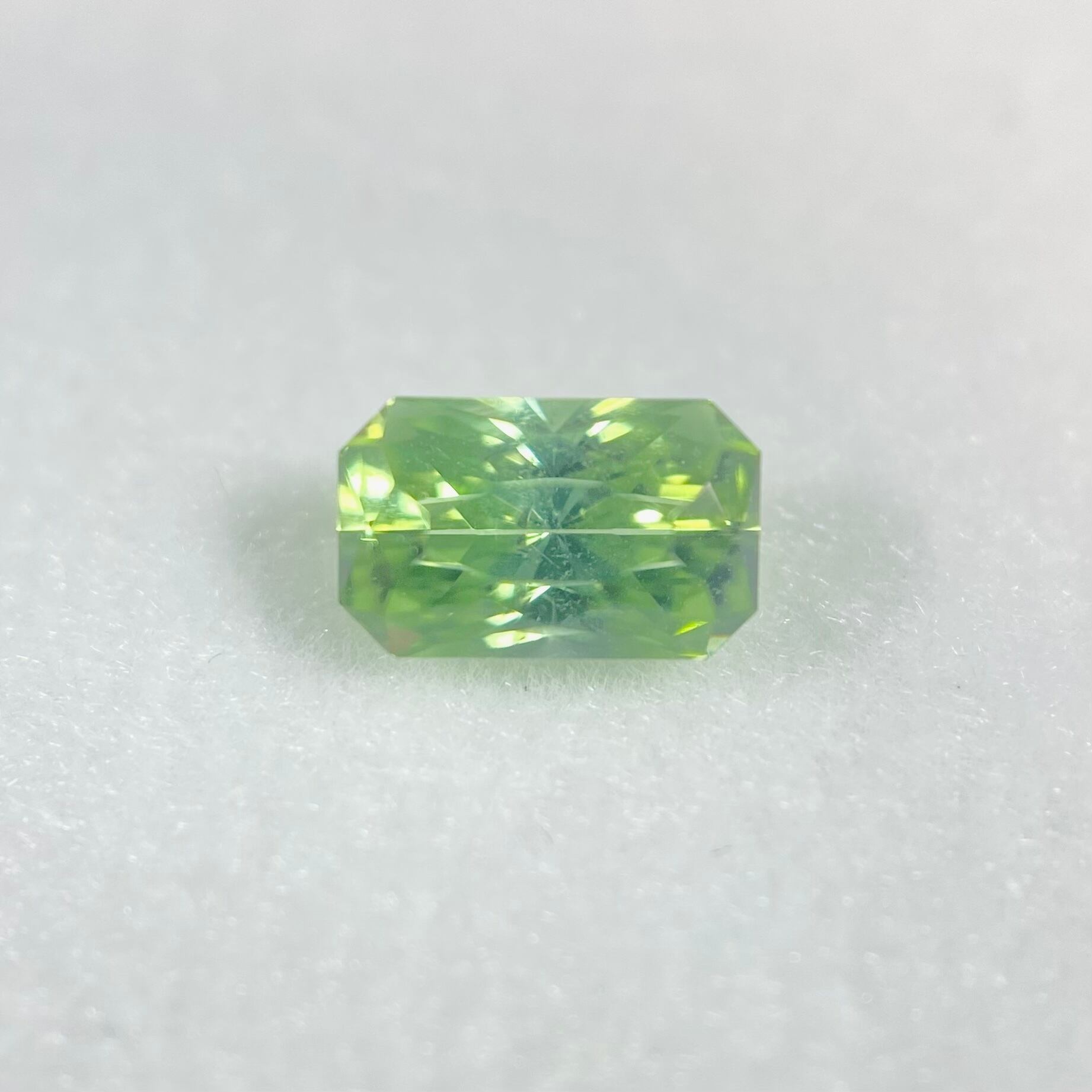 ジョンダイア氏カットのトルマリン