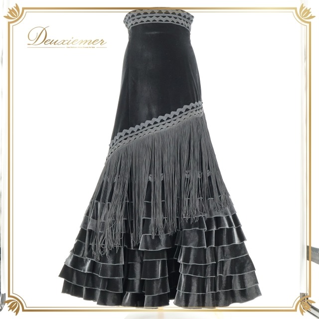 フラメンコ 衣装 マンサニージャ LOPEZ DE SANTOS ロペスデサントス Manzanilla ファルダ スカート ペチコート ベロア ボランテ フリル フレコ フリンジ 黒 ハイウエスト セット 高級感 ダンス パーティ 発表会 ブラック系 フランス製 ロングスカート ブラックドレス ベロア生地 豪華 フリンジ付き 踊り発表会 ファッションアイテム フォーマルコスチューム レディース