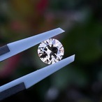 ダイヤモンドカット シャンパーニュジルコン 5mm, 0.68ct, タンザニア産