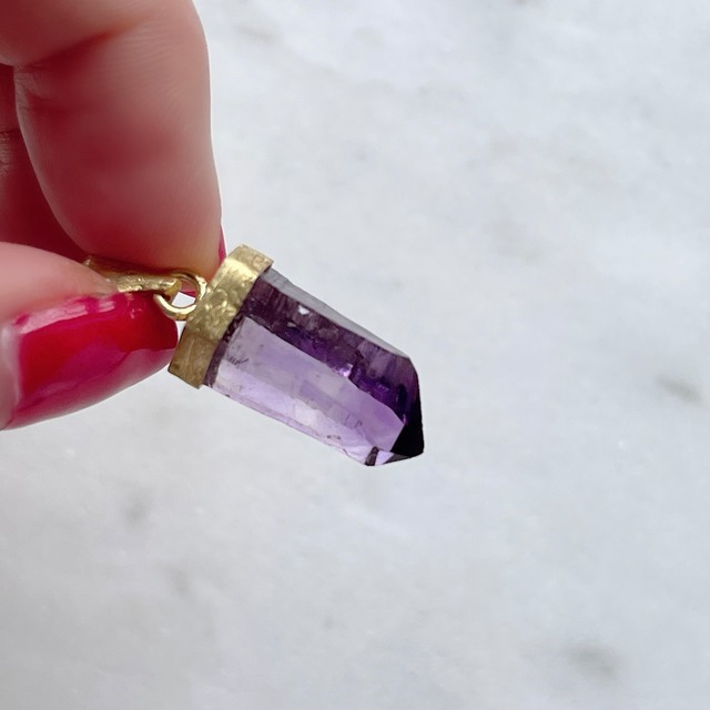 【モンサンミッシェルでアチューメント】【超美石】世界一美しいアメジスト産地＜ベラクルス産＞　アメジストポイント　ペンダントトップ　7032