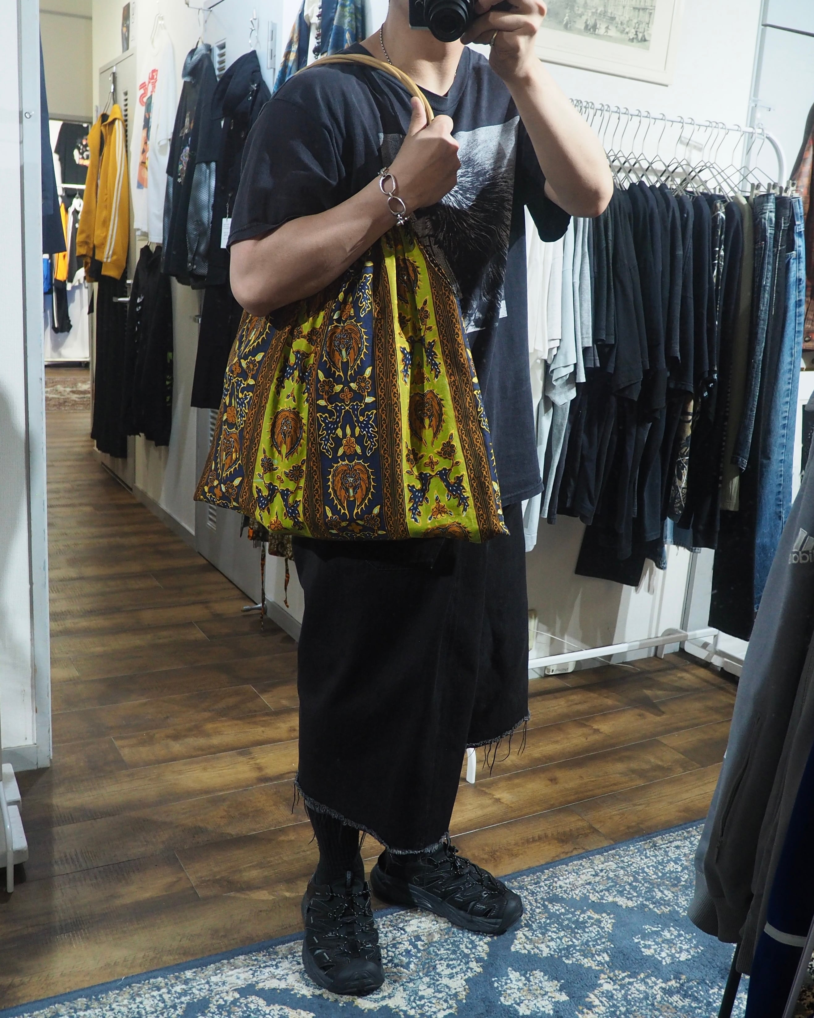 ” Unknown ” Ethnic × Dot pattern Wood Ring Reversible Hand Bag